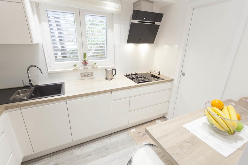 Apartmani Marina Makarska Exteriör bild