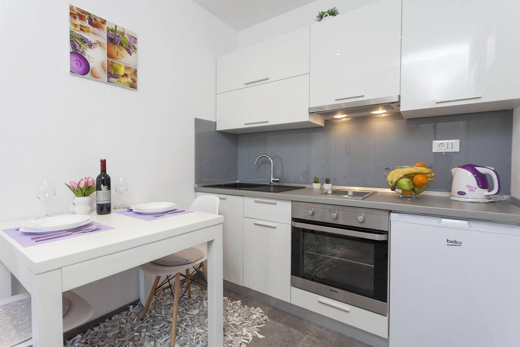 Apartmani Marina Makarska Exteriör bild
