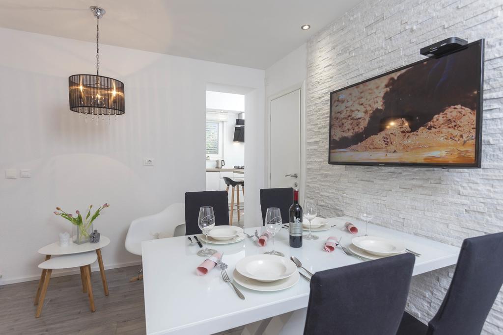 Apartmani Marina Makarska Exteriör bild