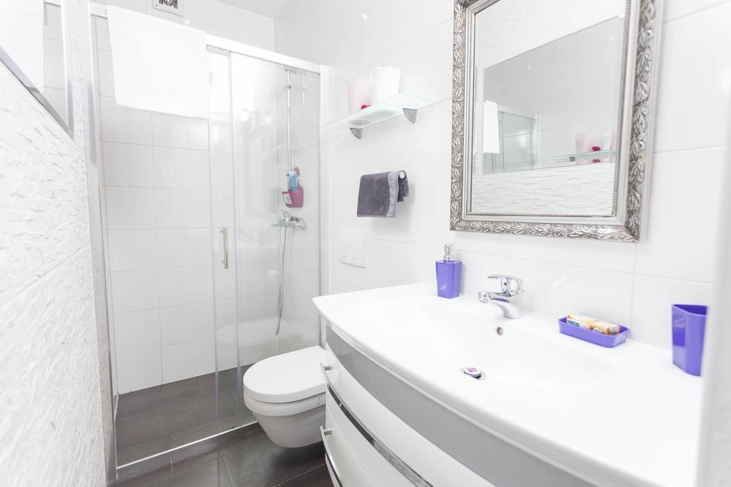 Apartmani Marina Makarska Exteriör bild