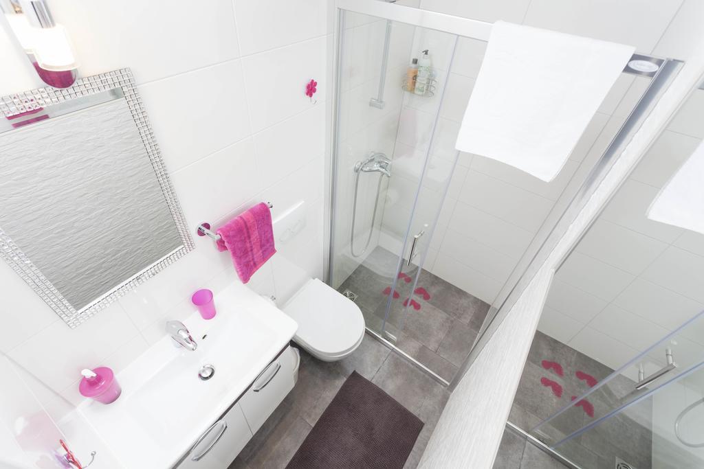 Apartmani Marina Makarska Exteriör bild