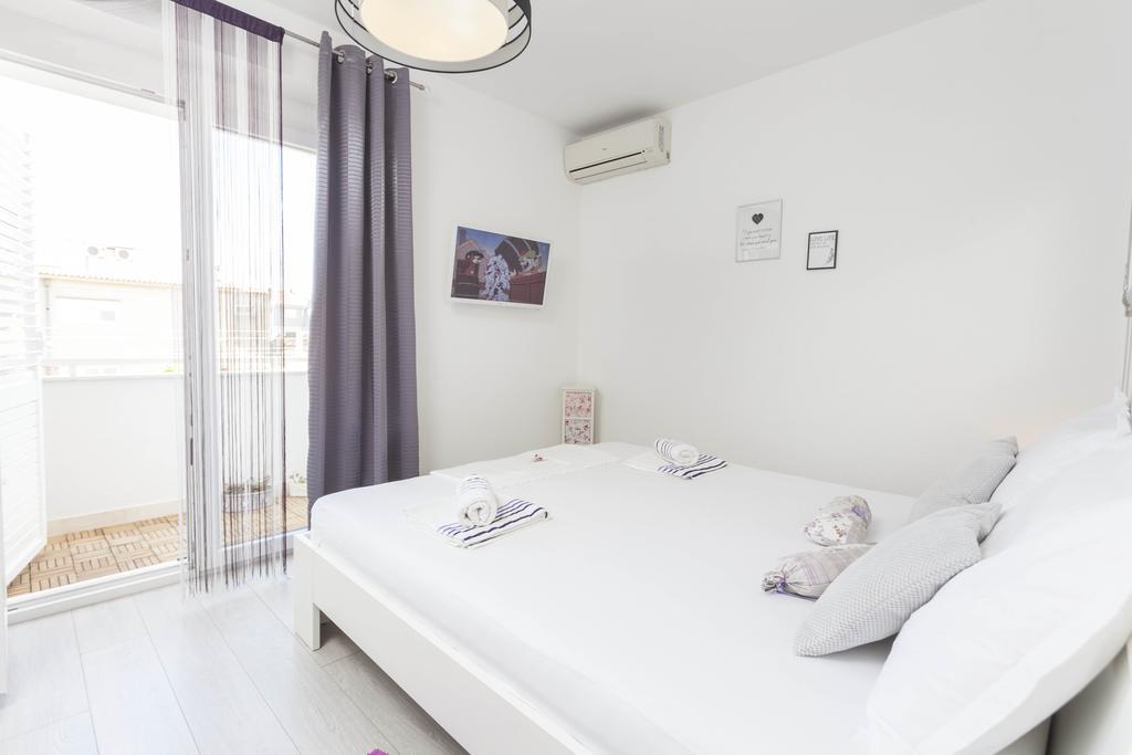 Apartmani Marina Makarska Exteriör bild