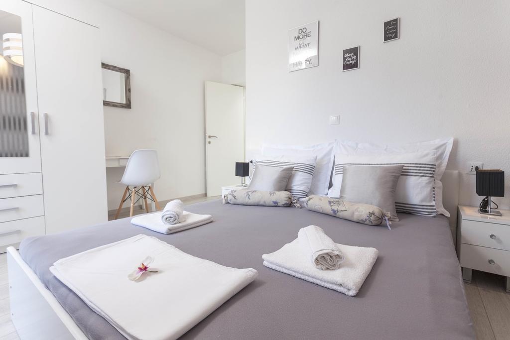 Apartmani Marina Makarska Exteriör bild